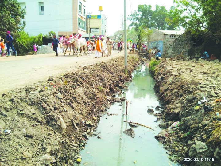 ಗಬ್ಬೆದ್ದು ನಾರುತ್ತಿದೆ ಚಿಂಚಲಿ ಪಟ್ಟಣ
